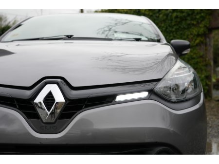 2015 Renault Clio - thumbnail 11