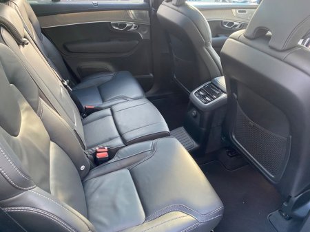 2025 Volvo XC90 *Ultra* T8 PHEV AWD Auto €82,900 thumbnail