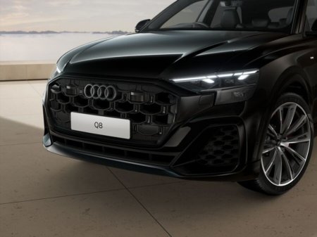 2026 Audi Q8 e-tron SUV COMPETITION 60TFSI E QUATTRO AUTOMATIC €123,804