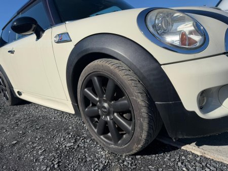 2010 MINI Clubman - thumbnail 3