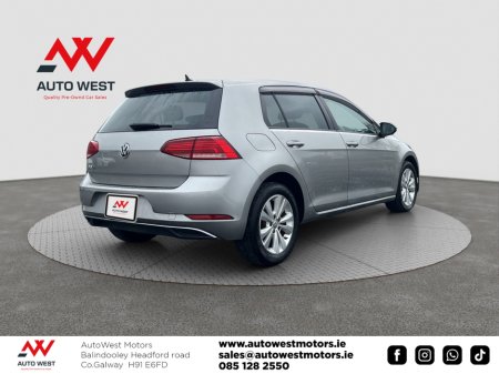 2018 Volkswagen Golf 2018 Volkswagen Golf 1.2 TSI Automatic €17,950 thumbnail