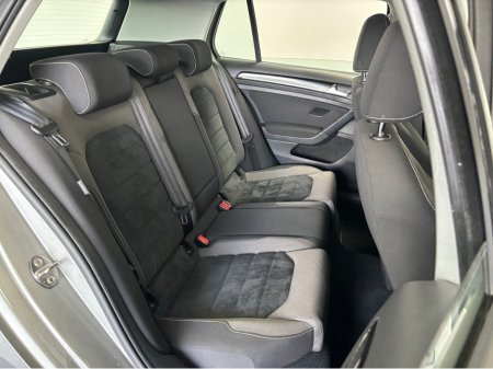 2013 Volkswagen Golf - thumbnail 12