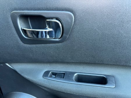 2011 Nissan Qashqai - thumbnail 16