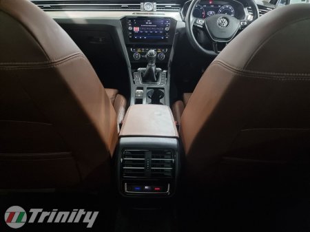 2018 Volkswagen Passat 1.6 TDI 120HP Highline thumbnail