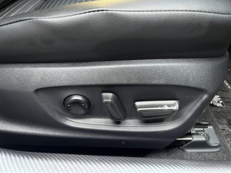 2023 Toyota Camry €39950 2023 TOYOTA CAMRY WS 2.5 AUTOMATIC / CRUISE CONTROL / REVERSE CAMERA / ELECTRIC HEATED SEATS / PADDLE SHIFTERS €39,950 thumbnail