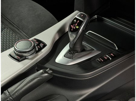 2017 BMW 3 Series - thumbnail 40