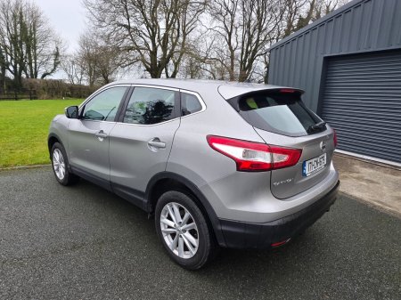 2017 Nissan Qashqai 1.5 DSL XE €8,995 thumbnail