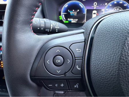 2024 Toyota Rav4 4X4 PHEV - Platinum Modelista - New model €48,940 thumbnail