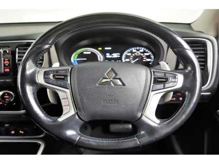 2017 Mitsubishi Outlander - thumbnail 16