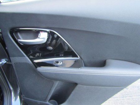 2019 Kia Niro 1.6 GDI 2 104BHP 5DR Auto €17,950 thumbnail