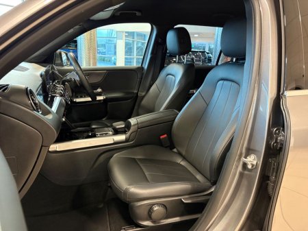 2022 Mercedes-Benz GLB - thumbnail 16