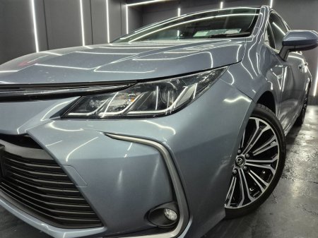 2019 Toyota Corolla - thumbnail 2