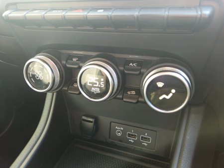 2022 Renault Captur - thumbnail 22