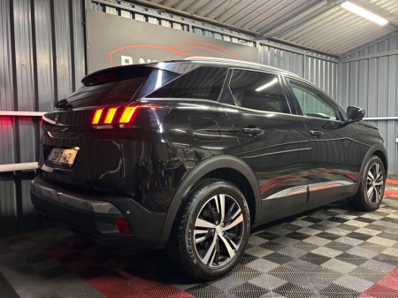 2020 Peugeot 3008 - view 3