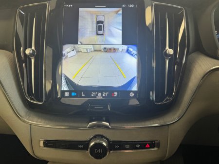 2024 Volvo XC60 T6 Recharge PHEV 350hp AT8 Plus Dark €58,500 thumbnail