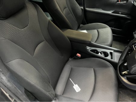 2022 Toyota Prius 2022 TOYOTA PRIUS S 1.8 AUTOMATIC / CRUISE CONTROL / REVERSE CAMERA AND MORE thumbnail