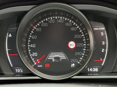 2018 Volvo V40 D2 (120hp) Momentum Edition Geartronic thumbnail