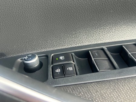 2023 Toyota Corolla 1.8 Hybrid Luna Hatchback €22,850 thumbnail