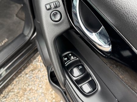 2017 Nissan Qashqai - thumbnail 17