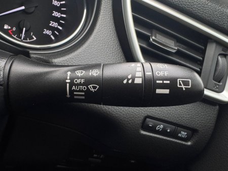 2017 Nissan Qashqai - thumbnail 30