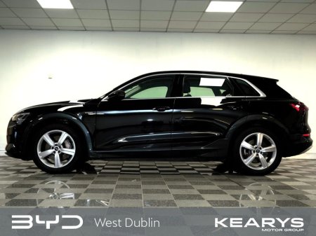 2021 Audi e-tron 50 quattro Advance - stunning car €28,290