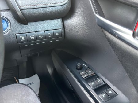 2020 Toyota Camry 2.5 Camry Hybrid €25,950 thumbnail