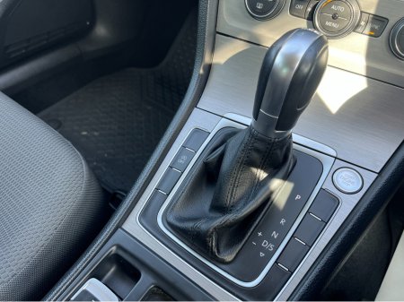 2017 Volkswagen Golf - thumbnail 9