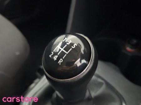 2016 Volkswagen Polo - thumbnail 18