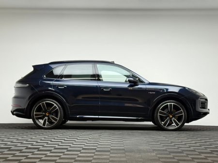 2023 Porsche Cayenne E-hybri E-hybrid 4DR Auto €87,990 thumbnail