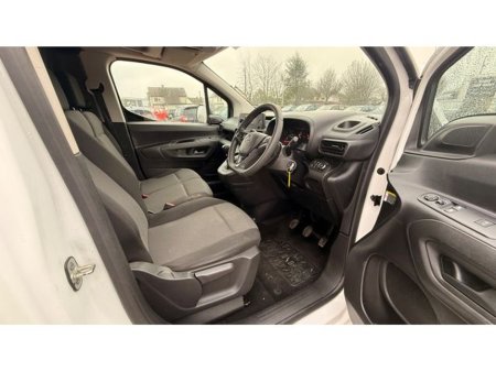 2022 Opel Combo - thumbnail 8