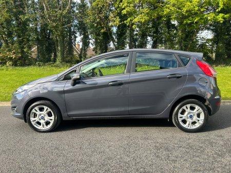 2015 Ford Fiesta - thumbnail 8