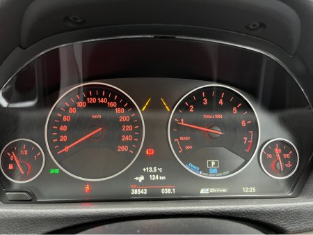 2016 BMW 3 Series - thumbnail 19