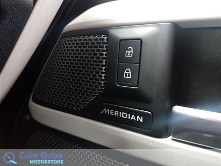 2024 Land Rover Defender - thumbnail 15