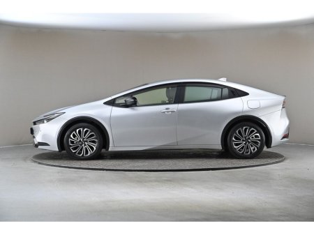 2023 Toyota Prius 1.8 SELF CHARGING HYBRID *MODELLISTA ALLOY WHEELS*REVERSE CAM*PARK SENSORS* €31,890 thumbnail