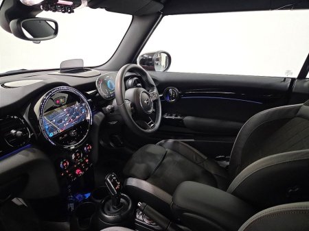 2024 MINI Convertible John Cooper Works €47,950 thumbnail