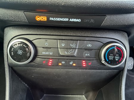 2019 Ford Fiesta TITANIUM 1.10 85PS 5SPEED 4DR €16,950 thumbnail