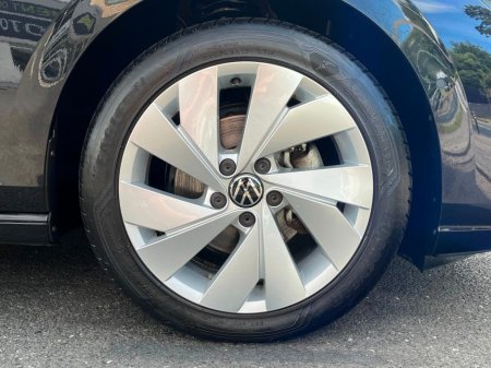 2023 Volkswagen Golf MK 8 STYLE 1.5 AUTO MHEV HIGH SPEC €28,995 thumbnail