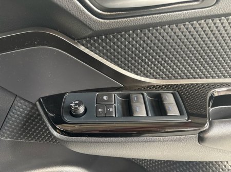 2022 Toyota C-HR - thumbnail 15