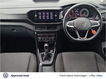 2021 Volkswagen T-Cross LIFE AUTO 1.0 TSI 110HP *PARKING SENSORS* *CAR PLAY & ANDROID AUTO* *DUAL-ZONE CLIMATE CONTROL* €22,995