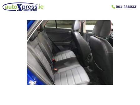 2023 Volkswagen T-Roc - thumbnail 4