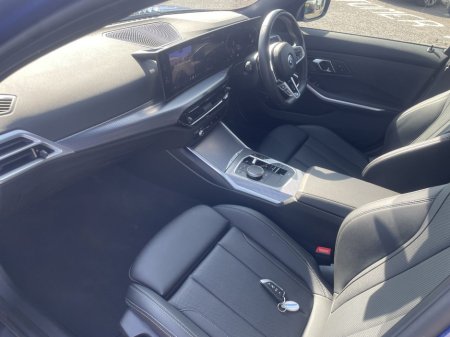 2025 BMW 3 Series - thumbnail 17