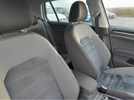 2015 Volkswagen Golf 1.4 Highline €13,950 thumbnail