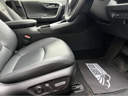 2025 Toyota Rav4 2.5 HYBRID SOL AUTO 218 BHP LEATHER €43,995 thumbnail