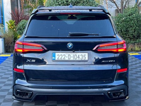 2022 BMW X5 M-SPORT COMPETITION XDRIVE45e 3.0 PLUG-IN HYBRID // APPLE CARPLAY // M COMPETITION BODYSTYLING PACKAGE // ADAPTIVE AIR SUSPENSION €52,900 thumbnail