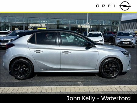 2023 Opel Corsa - view 3