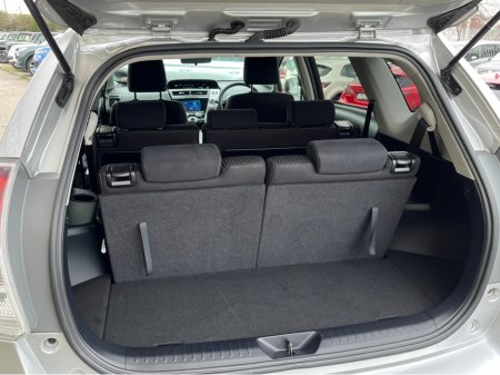 2019 Toyota Prius+ - thumbnail 9