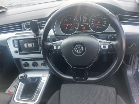 2015 Volkswagen Passat 1.6 TDI SE BLUEMOTION 120PS 4DR €12,000