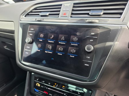 2023 Volkswagen Tiguan - thumbnail 14