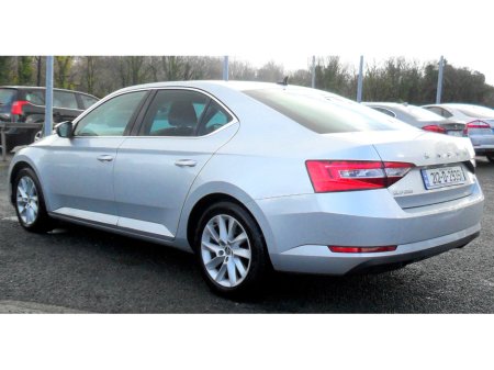 2022 Skoda Superb - thumbnail 7