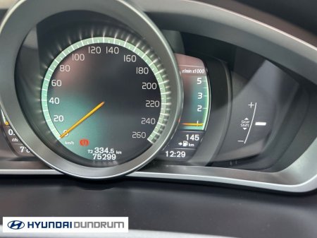 2018 Volvo V40 D2 MOM ED 5DR €16,450 thumbnail